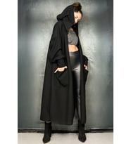 CEPLİ FİLE GÖRÜNÜMLÜ DOKUMA KAPŞONLU HIRKA (Siyah)