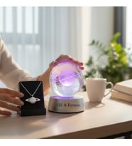 Kişiye Özel Renk Değiştiren Led Işıklı Satürn Kız Küre Lamba Kristal Top Ve  Satürn Kolye