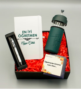 Öğretmenler Gününe Özel İsim Soyisimli Beyaz Defter & Özel Kılıflı Isıya Dayanıklı French Press & Beyaz Roller Kalem Hediye Seti