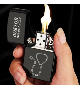 Kişiye Özel İsimli Benzinli Siyah Zippo Çakmak - Doktor Hemşire Steteskop Baskılı