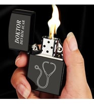 Kişiye Özel İsimli Benzinli Siyah Zippo Çakmak - Doktor Hemşire Steteskop Baskılı