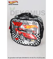 DEKOMUS İLE YENİ SEZON LİSANSLI HOT WHEELS BESLENME ÇANTASI