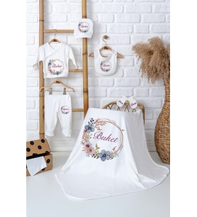 Pia Baby Premium %100 Pamuk İsim Baskılı Battaniyeli Zıbın Set Yenidoğan Kız Bebek Hediyelik 5029-04 (Ekru)