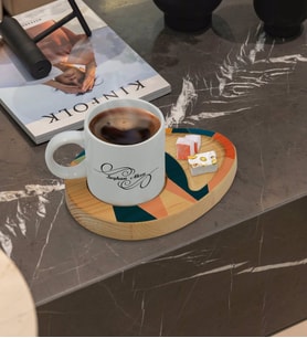 BK Gift Kişiye Özel Modern Art Tasarımlı Doğal Ahşap Tabaklı Türk Kahvesi Fincanı Sunum Seti Model 8