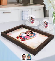 BK Gift Kişiye Özel İsimli Sevgililer Karikatürlü Doğal Ahşap Tepsi ve 2’li Kahve Fincan Seti-58