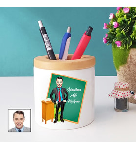 Karikatürlü Erkek Öğretmene Özel Kalemlik