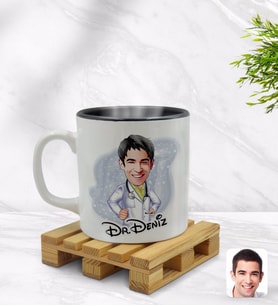 BK Gift Kişiye Özel Erkek Doktor Karikatürlü İçi Siyah Renkli Kupa Bardak Model 1