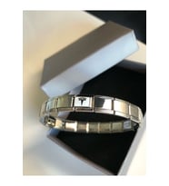 Erkek Kadın Çelik Bileklik - Tesla Logo Model Italy Nomi Charm • Sevgiliye • Eşe • Babaya (Gümüş)
