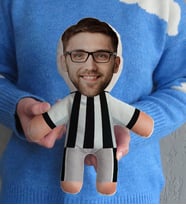 BK Gift Kişiye Özel Fotoğraflı Siyah Beyaz Futbolcu Bebek Yastık-1