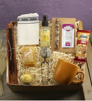 Kese & Banyo Bombası & Kupa Bardak & Çay Bitki Maşa Süzgeci & Kartlı Bitkisel Çay Tüpü & Balparmak Apitera Zen & Yulaf Bar Kuruyemişli & Tütsü Tabağı & Tütsü & Mad Kolonya Sprey Hediye Seti