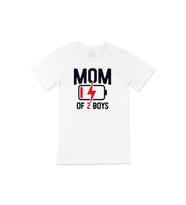 Mom Of 2 Boys Erkek Annesi Tişört (Beyaz)