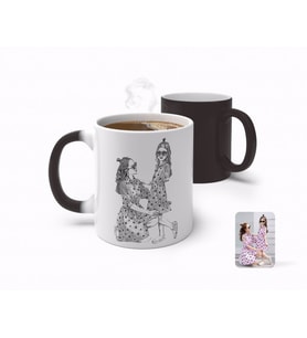 BK Gift Kişiye Özel Tam Boy Karakalem Anne ve Kız Karikatürlü Sihirli Kupa Bardak-1 (Beyaz)