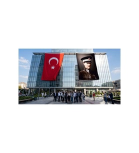 Mustafa Kemal Atatürk Askeri Üniformalı Bayrak ve Türk Bayrağı Premium Raşel Kumaş 2'li Set 10x15 metre ATA41