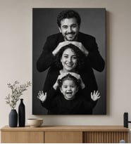 Yapay Zekâ ile Kişiye Özel Siyah Beyaz Aile Portresi Kanvas Tablo