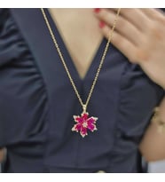 Gümüş Kırmızı Renkli Damla Taşlı Çiçek Tasarımlı Gold Kaplama  925 Ayar Gümüş Kolye (Karışık)