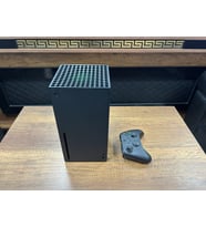 Microsoft Xbox Series X 1TB Tek Kol Oyun Konsolu (İKİNCİ EL)