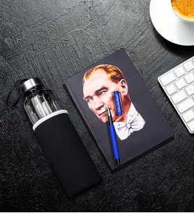 Kişiye Özel Mavi Roller Kalem & Mustafa Kemal Atatürk Resimli Defter & Özel Kılıflı 500Ml Cam Matara Hediye Seti