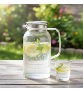 Silikon Fitilli Borosilikat Cam Sürahi (2000 ml) - Metal Kapaklı, Isıya Dayanıklı, Süzgeçli Şeffaf Buzlu Çay ve Limonata Karafı
