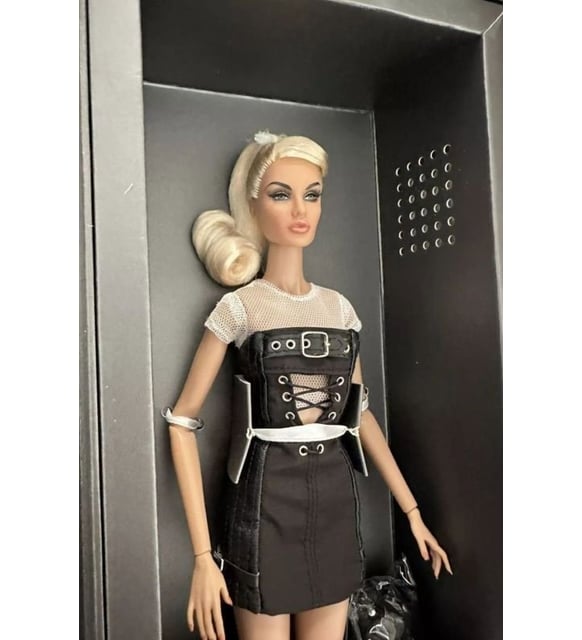 Integrity Toys 　本体のみ Integrity Toys Pretty Reckless Rayna Ahmadi Dressed Doll NU. Face