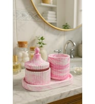 Pembe Mermer Desenli Dekoratif Set – Şekerlik, Kapaklı Kutu & Beton Tepsi