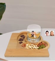 BK Gift Kişiye Özel Sevgililer Karikatürlü Viski Bardağı ve Doğal Masif Ahşap Yarım Ay Sunum Tabağı Çerezlik Hediye Seti-15