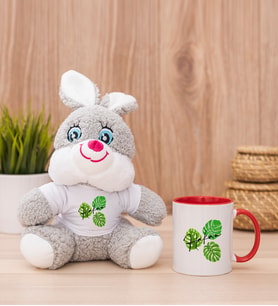 Kişiye Özel Erkeğe Hediye Yaprak Tasarım İsimli Peluş Tavşan ve Kırmızı Kupa