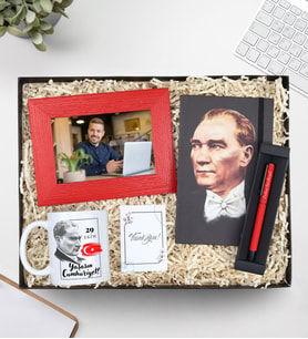 Kişiye Özel Kırmızı Mat Roller Kalem & Mustafa Kemal Atatürk Baskılı Defter & Kırmızı Çerçeve & Cumhuriyet Baskılı Kupa 29 Ekim Hediye Seti