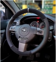 Opel Corsa D Kasa Uyumlu Dikmeli Direksiyon Kılıfı Noktalı-Alkantara Gri Yüzüklü ( 38cm×10.5cm )