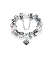 Yeni Collection Charm Bileklik, Ahşap Kutu İçerisinde