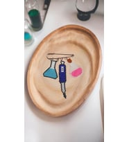 Miyuki Erlenmayer, Otomatik Pipet ve Balon Joje İskoç İğnesi / Yaka İğnesi / Broş