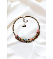 RENKLİ TAŞLI PARLAK TASMA CHOKER KOLYE KÜPE SET