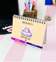 Hekesin Hayatına Kimse Karışamaz Tasarımlı Yeni Nesil Masa Üsü Planner 2 Sayfa Sticker