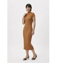 Modern Fit Sıfır Kol Yarım Balıkçı Yaka Triko Elbise