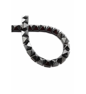 Hematit Doğal Taş Parlak Füme Piramit Kesim 8x8mm Dizi