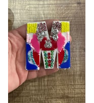 7X7 CM TAŞ BONCUK İŞLEME M HARFİ ARMA YAMA DİKİŞ AKSESUARI
