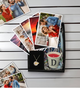 BK Gift Kişiye Özel 10 adet Fotoğraf Baskısı, İsimli Papatya  Kolye ve Mini Metal Kovada Kokulu Mum Hediye Seti, Sevgiliye Hediye, Yıl Dönümü Hediyesi