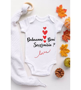 Beni Severmisin Babaanne Desenli Kısa Kol Body