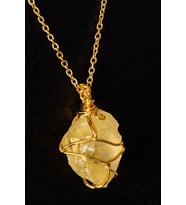 Sertifikalı Gold Tel Sargılı Limon Kuvars Taşı Kolye (Çok Renkli)