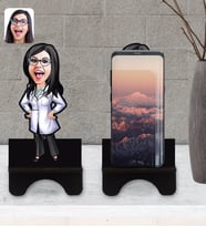 BK Gift Kişiye Özel Kadın Doktor Karikatürlü Ahşap Biblo Telefon Standı-1