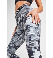 Nike Pro Dri-Fit Mid-Rise 7/8 Training Bilek Üstü Kadın Spor Tayt  (Siyah)