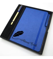 İsme Özel Mavi Kalemlikli Defter & İsme Özel Metal Kalem (Öğretmenler Günü veya başka bir mesaj işlenebilir) (Karışık)