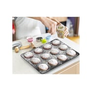 12 Gözlü Muffin Cupcake Kalıbı Yanmaz Yapışmaz Kek Pasta Kurabiye Brownie Fırın Tepsisi (Standart)