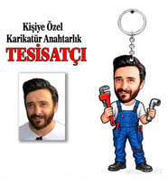 Kişiye Özel Kişiye Tesisatçı Karikatür Anahtarlık Karikatürlü 8 cm MDF Anahtarlık - Kişiye Tesisatçı Karikatür Anahtarlık Hediyesi Usta ve Teknik Meslek Hediyesi
