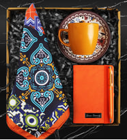 Desenli Turuncu Fincan & Turuncu Defter & Turuncu Touch Pen Kalem & Fular Hediye Seti