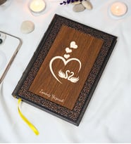 Kişiye Özel Kuğu Desenli Termo Deri + Ahşap Anı Defteri - Çizgili Defter - Hediyelik (15x21 cm - 320 Sayfa) A5