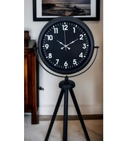 River World Ayaklı Saat Tripod Standart Stil Asil Siyah
