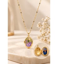 Lilac Swan Fotoğraflı Kapaklı Kolye – Gold