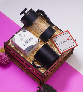 Sevgiliye Hediye Seti & Ahşap Kutu İçerisinde French Press, Fincan, Filtre Kahve