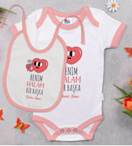 BK Kids Kişiye Özel Benim Halam Bir Başka Tasarımlı Pembe Bebek Body Zıbın ve Mama Önlüğü Hediye Seti