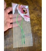 19X9 CM ÜTÜ İLE YAPIŞAN PEMBE ÇİÇEK TRANSFER BASKI TİŞÖRT ARMA